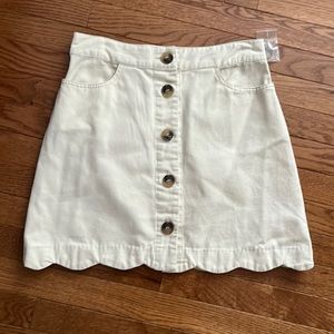 Scalloped Hem Mini Skirt